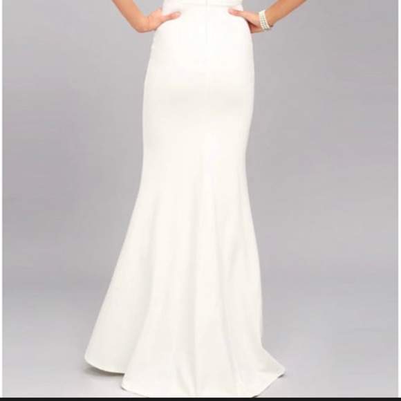 TS COURTURE , size 4 , Mermaid,gown, one shoulder halter w/ ruffle BURGUNDY, NWT - Picture 8 of 9